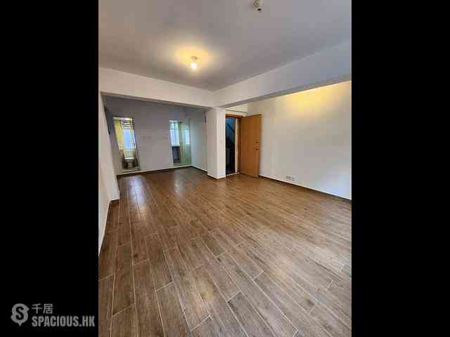 Central - 32-34, Graham Street 06