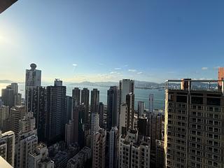 Sai Ying Pun - Island Crest Block 1 02