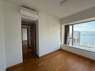 Sai Ying Pun - Island Crest Block 1 09