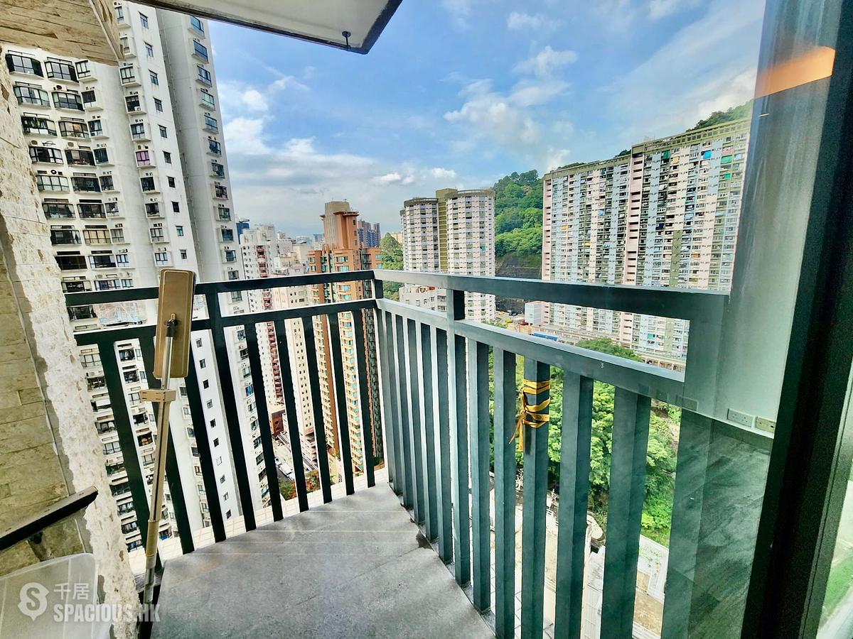 Tai Hang - Grand Deco Tower 01
