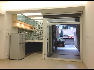 Soho - Ying Pont Building 03
