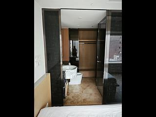 Mid Levels Central - Gramercy 07