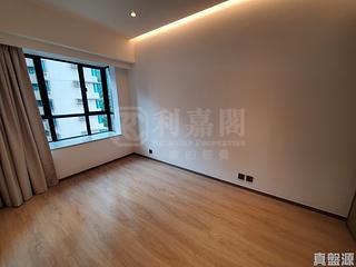 Mid Levels Central - Dynasty Court 05