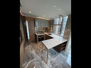 Mid Levels Central - 22A, Kennedy Road 12