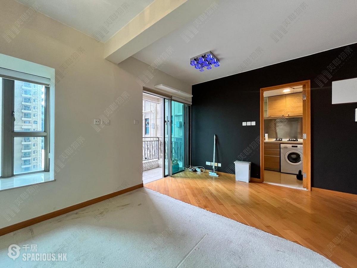 Wan Chai - The Zenith 01