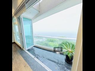 Pok Fu Lam - Villas Sorrento 02
