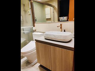 Hung Hom - Royal Peninsula Block 4 05