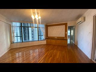 Mid Levels Central - Robinson Place Block 1 06