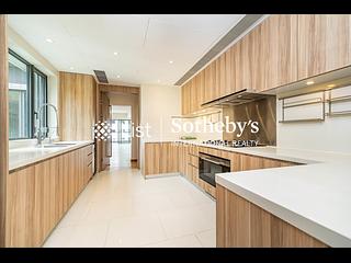 Mid Levels Central - Branksome Grande 02