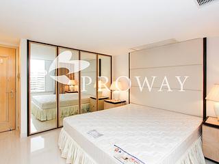 Wan Chai - Convention Plaza Apartments 05