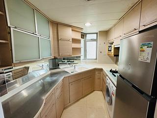 Tung Chung - Caribbean Coast Phase 3 Carmel Cove Tower 10 08