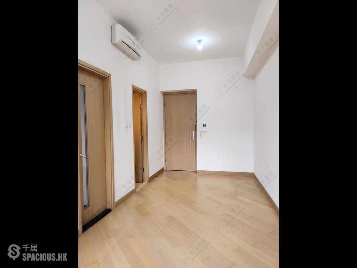 Tai Hang - Warrenwoods 01