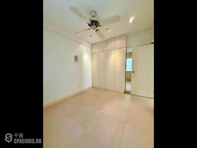 Wan Chai - Tung Shing (Sing) Building 04
