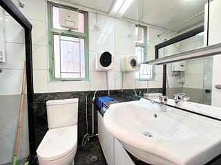 Wan Chai - Royal Court 10