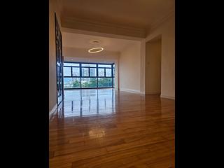 Tai Hang - Swiss Towers Block 4 (Block GH) 02