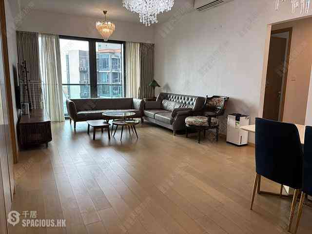 Gold Coast / So Kwun Wat - The Bloomsway The Terrace House 10 01