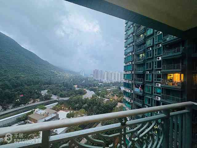 Tung Chung - Caribbean Coast Phase 3 Carmel Cove Lux Living (Tower 12) 01