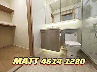 Mid Levels Central - Elegant Terrace 02