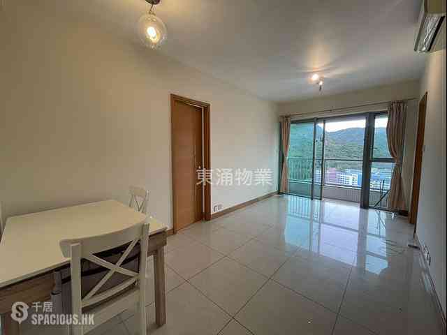 Tung Chung - Coastal Skyline Phase 3 La Rossa Block B (Block 8) 01