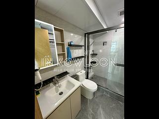 Tai Kok Tsui - Hampton Place 04