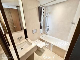 Sai Ying Pun - Island Crest 06