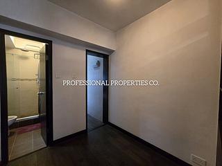 Mid Levels Central - Maxluck Court 02