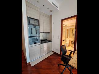 Wan Chai - The Avenue Phase 2 02