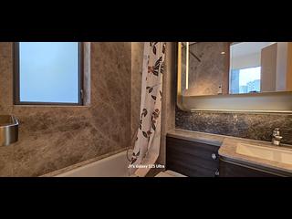 Wong Chuk Hang - The Southside Phase 2 La Marina Tower 2B 06