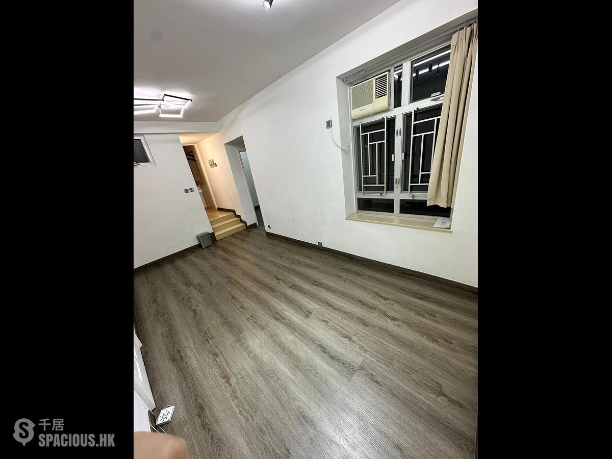 Sheung Wan - Wing Fai Building 01