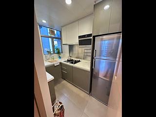 Sai Ying Pun - Island Crest Block 2 04