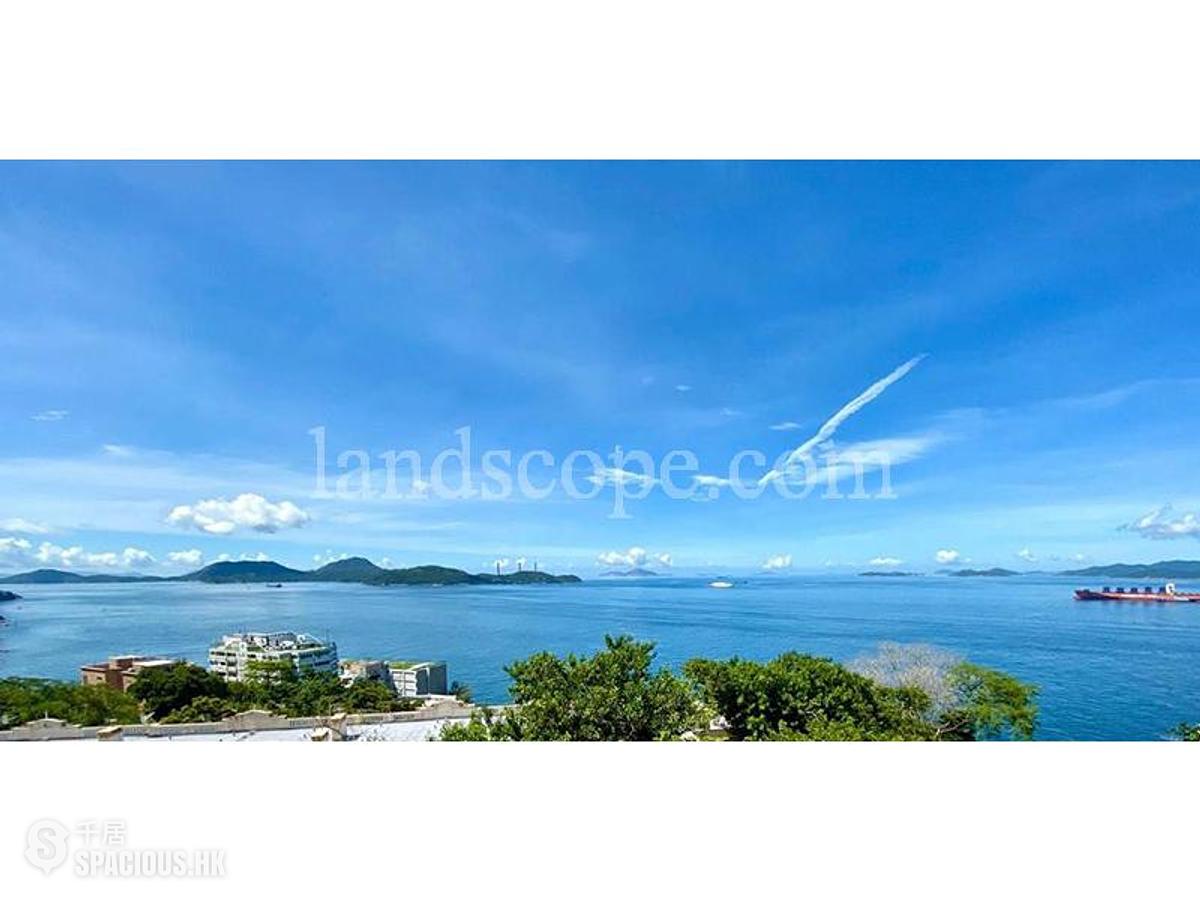 Pok Fu Lam - Villas Sorrento 01