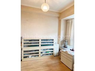 Pok Fu Lam - Villas Sorrento 12