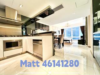 Wan Chai - Convention Plaza Apartments 11