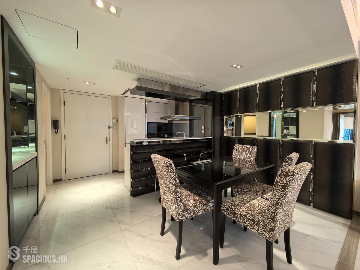 Wan Chai - Convention Plaza Apartments 01