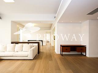 Wan Chai - Convention Plaza Apartments 04