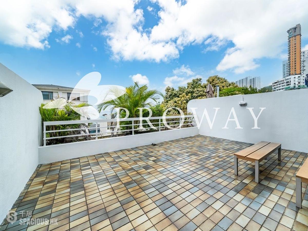 Repulse Bay - Burnside Estate 01
