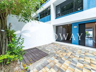 Repulse Bay - Burnside Estate 04
