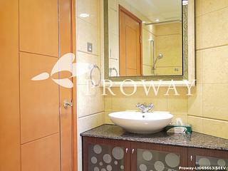West Kowloon - The Arch 10