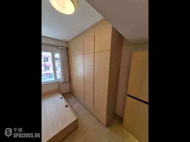 Wan Chai - Yick Shing Mansion 04