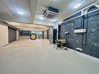 Wan Chai - Hang Tat Mansion 03