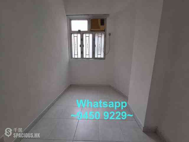 Sai Ying Pun - Tat Hing Building 08