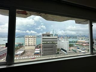 Sheung Wan - 76, Connaught Road West 05