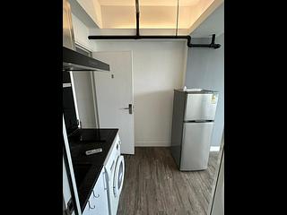 Sheung Wan - 76, Connaught Road West 07