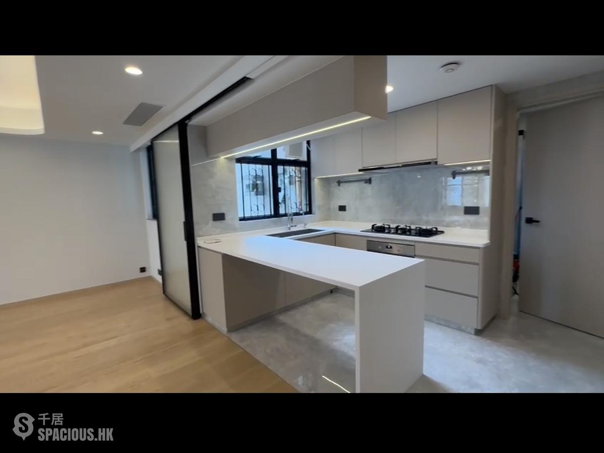 Mid Levels Central - Robinson Place Block 2 01