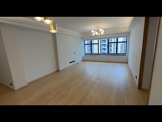 Mid Levels Central - Robinson Place Block 2 05