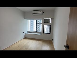 Mid Levels Central - Robinson Place Block 2 09