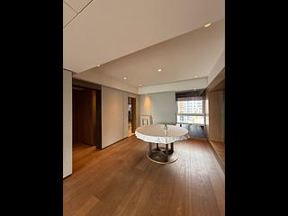 Braemar Hill - Hanking Court 02