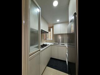 Cheung Sha Wan - Banyan Garden Phase 2 Block 7 02