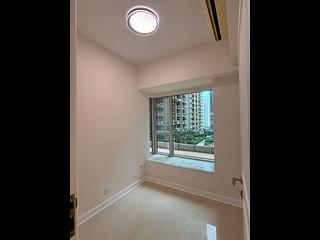 Cheung Sha Wan - Banyan Garden Phase 2 Block 7 03