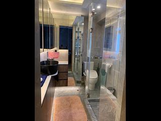 Mid Levels Central - The Grand Panorama Block 2 07